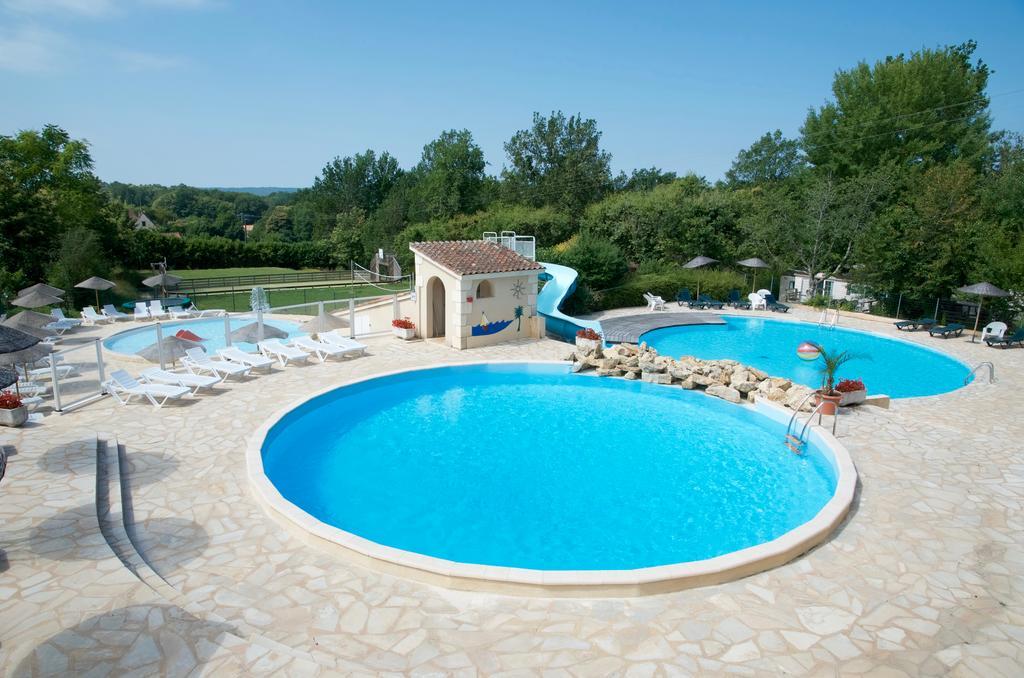 Le Clou 4*